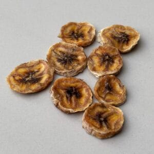 Dehydrated banana slices for rabbits